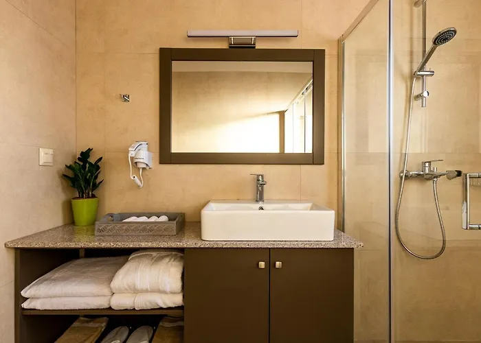 Hotel Emerald *
