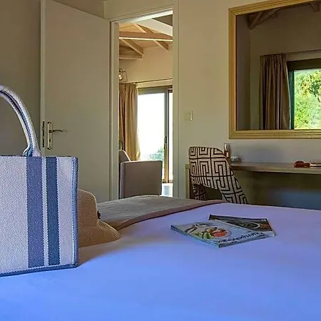 Hotel Emerald