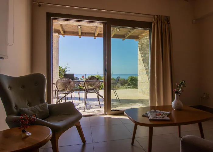 Emerald Hotel Stoúpa